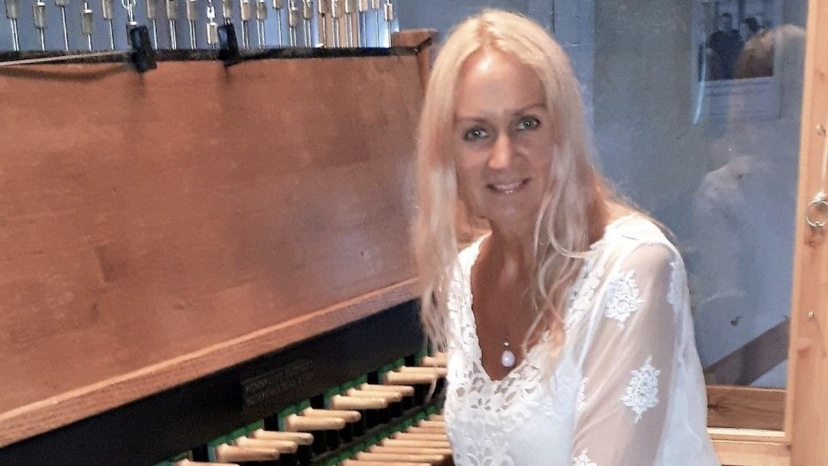 Sommerklokkekoncert med Merle Kollom