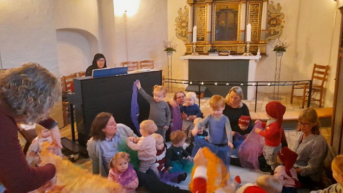 jul med dagplejen i Brejning kirke