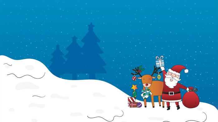 Santa Claus kører med ren i sneen med en vogn fuld af gavler