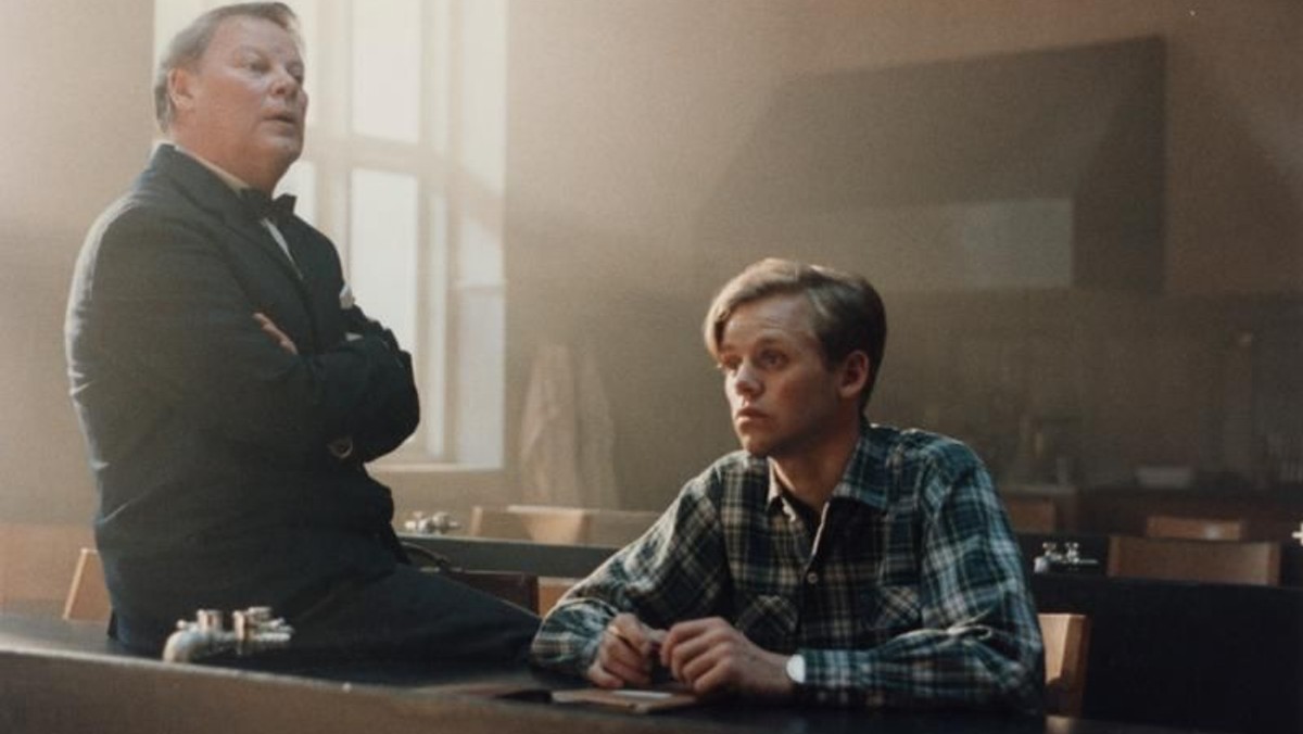 Hans Scherfig og det forsømte forår - Ved Anne Cornelius.