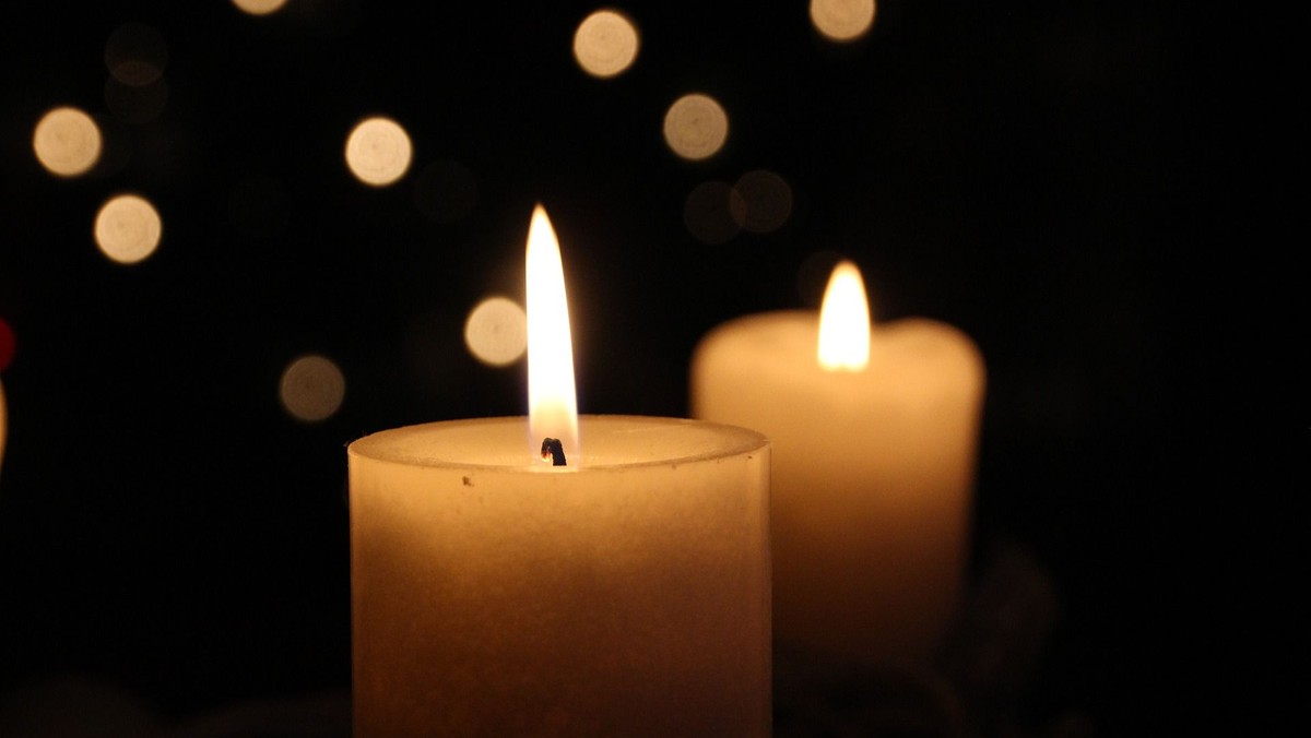 Højmesse med tilmelding (ved at klikke videre ind her, eller i felt nedenfor på hjemmesiden) / 2. søndag i advent ved sognepræst Line Bjørn Hansen