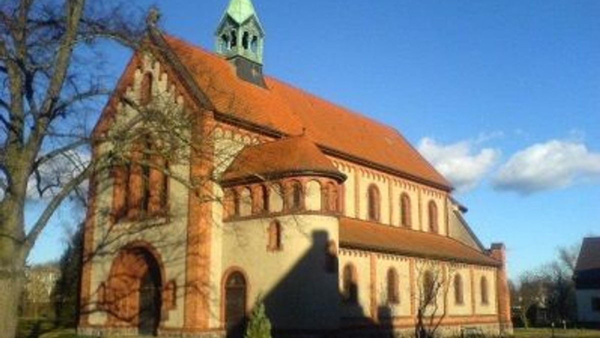 Sonntagsmesse in Salvator - mit Ansprache zum Weltflüchtlingstag - nach Möglichkeit im Anschluss Gemeindefrühstück im Pfarrgarten