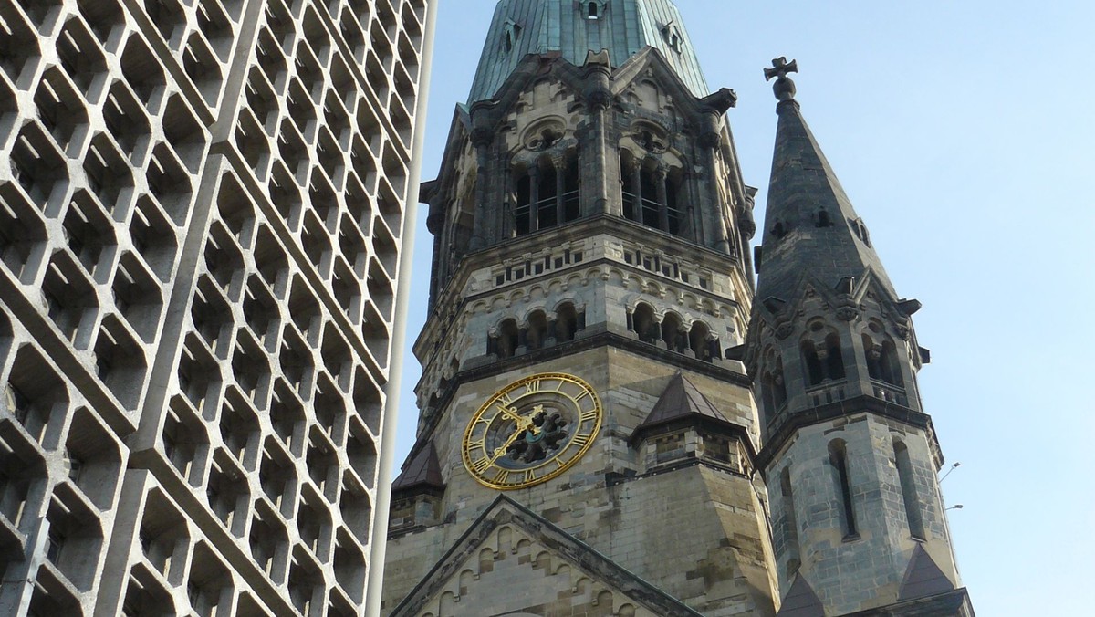 Führung: Gedenkhalle und Neue Kirche