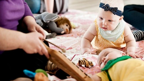 Babysalmesang ved Anette Riis