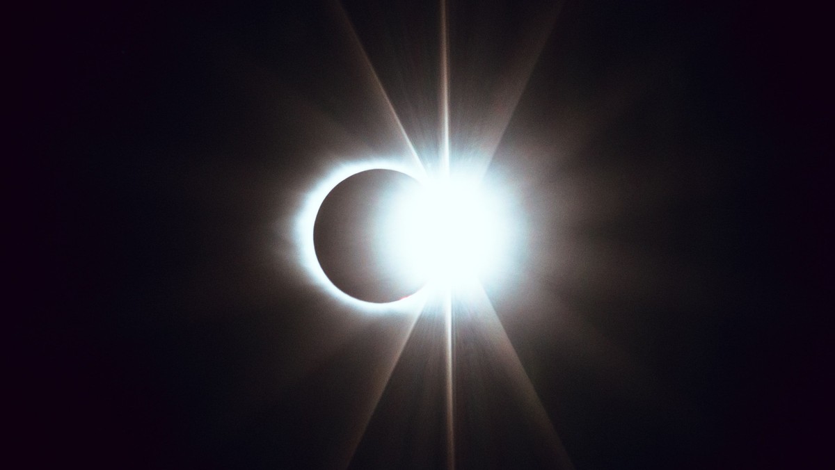 Fællessang: Sol og solformørkelse