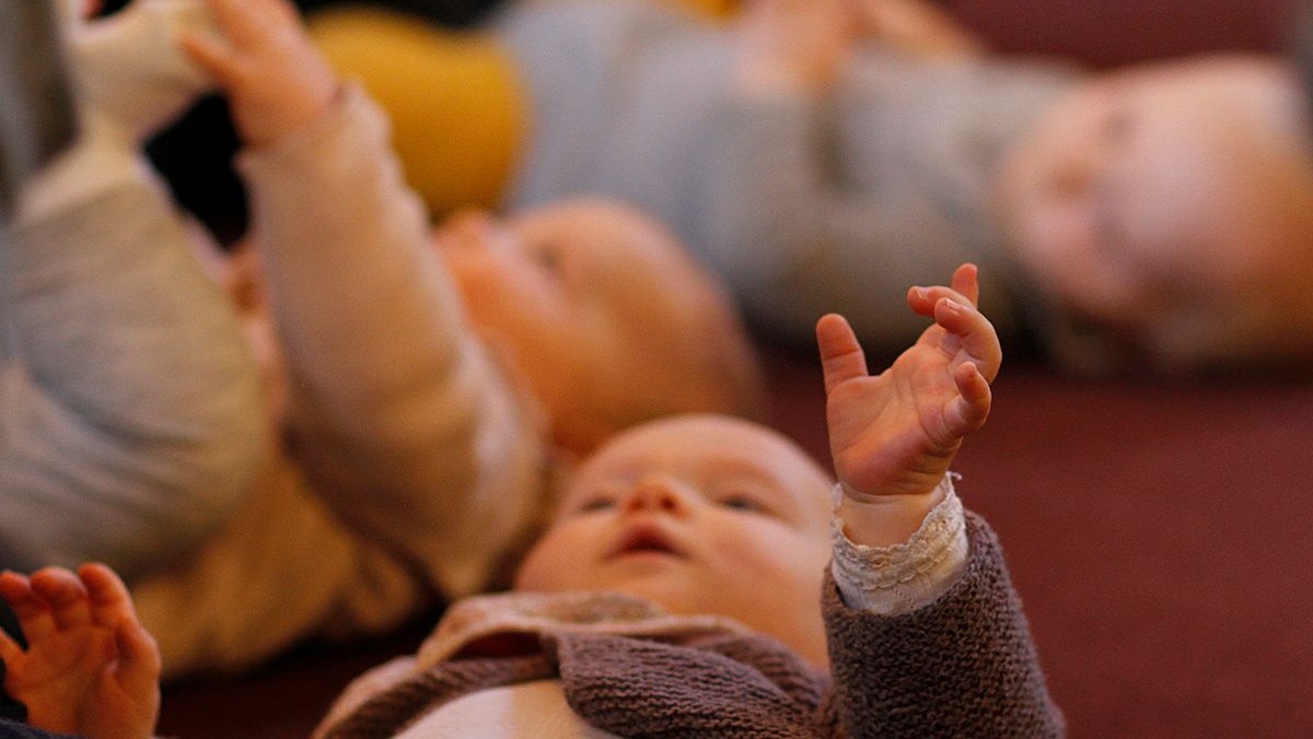 Babysalmesang kl. 10 (2-7 måneder, husk tilmelding)