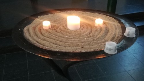 Feiern. Spielen. (Essen) Gottesdienst mal anders in Hephatha