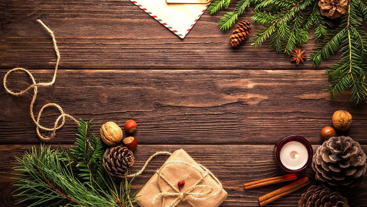 Tirsdagsaften: Forberedelser til julebasaren.