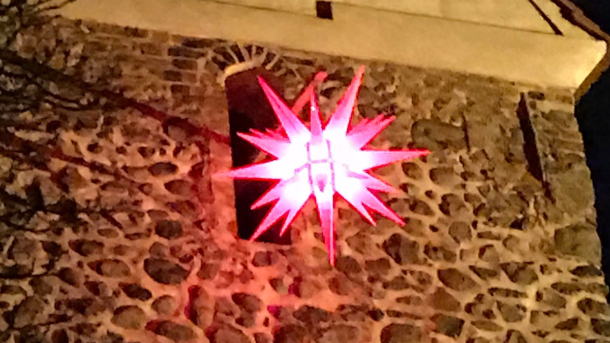 "Weihnachtswerkstatt": Wie feiern wir Heiligabend, Advent, Weihnachten?