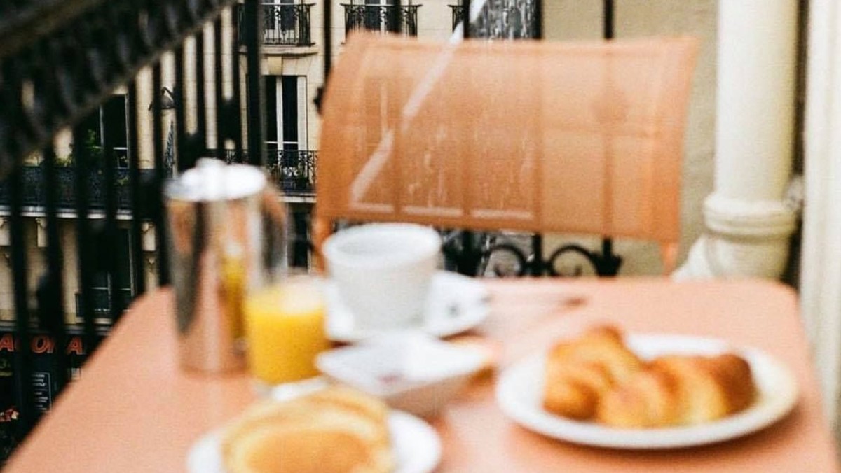 Tirsdagsterrasse: Croissanter og morgenkaffe