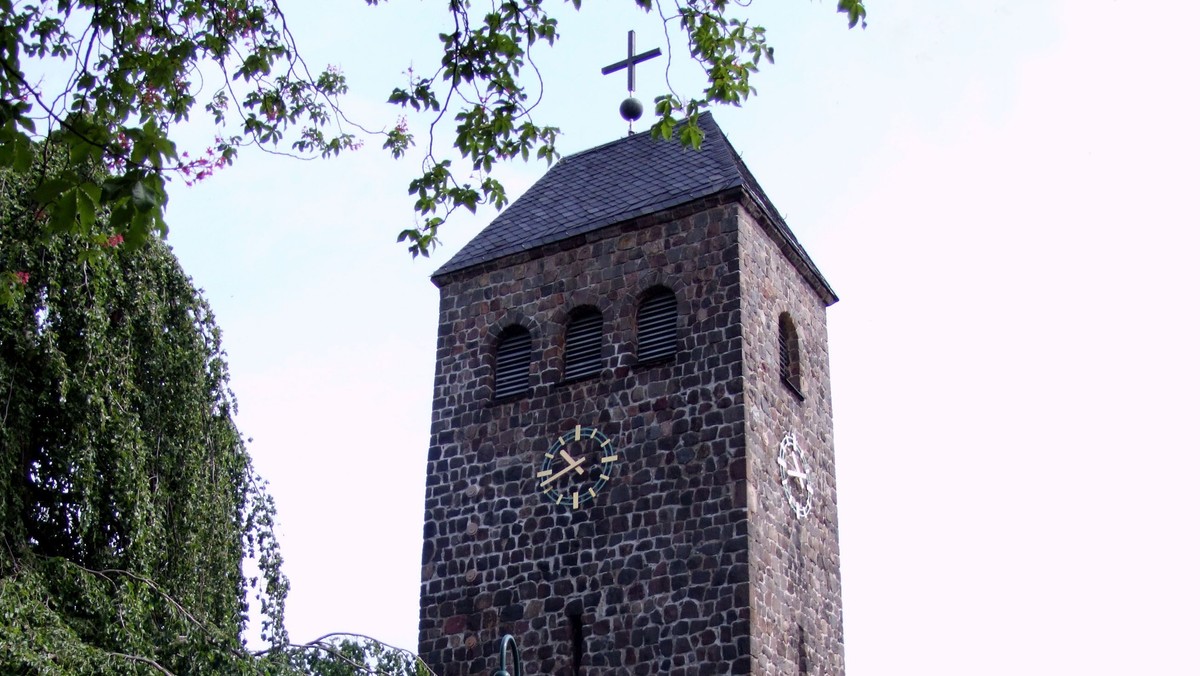 Gottesdienst zum 3. Advent mit Keyboard, Gospel- und Lobpreismusik in der Dorfkirche Schönefeld