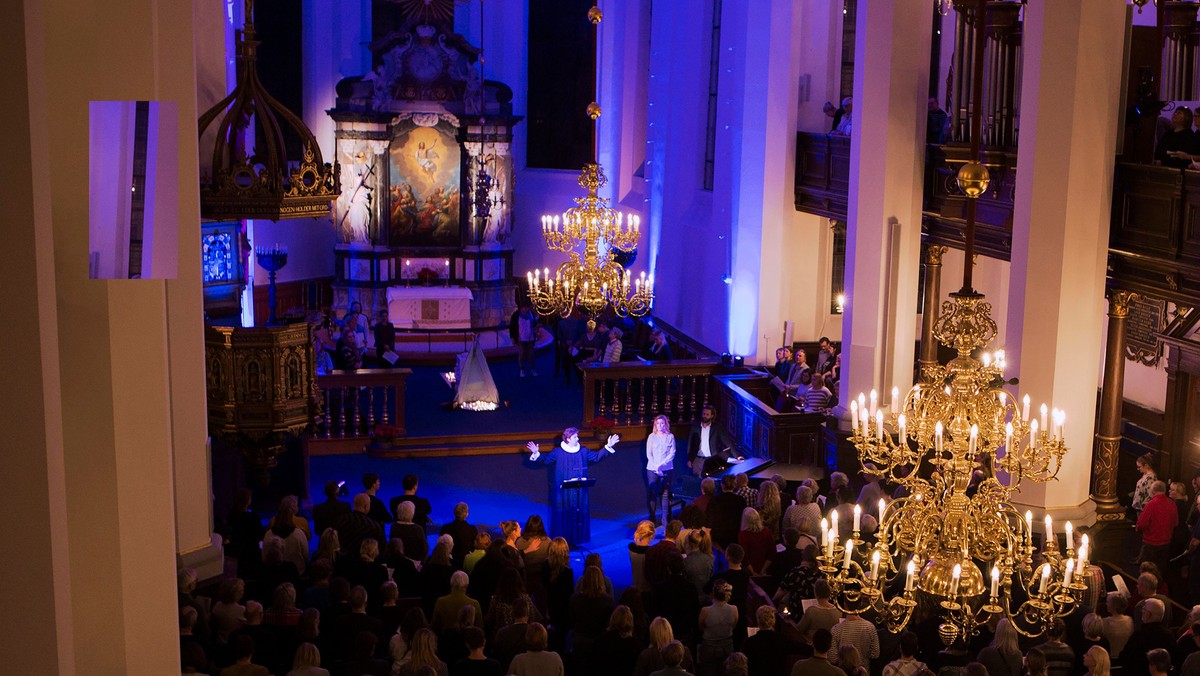 AFLYST: Natkirke: Fællessangsgudstjeneste med tilmelding