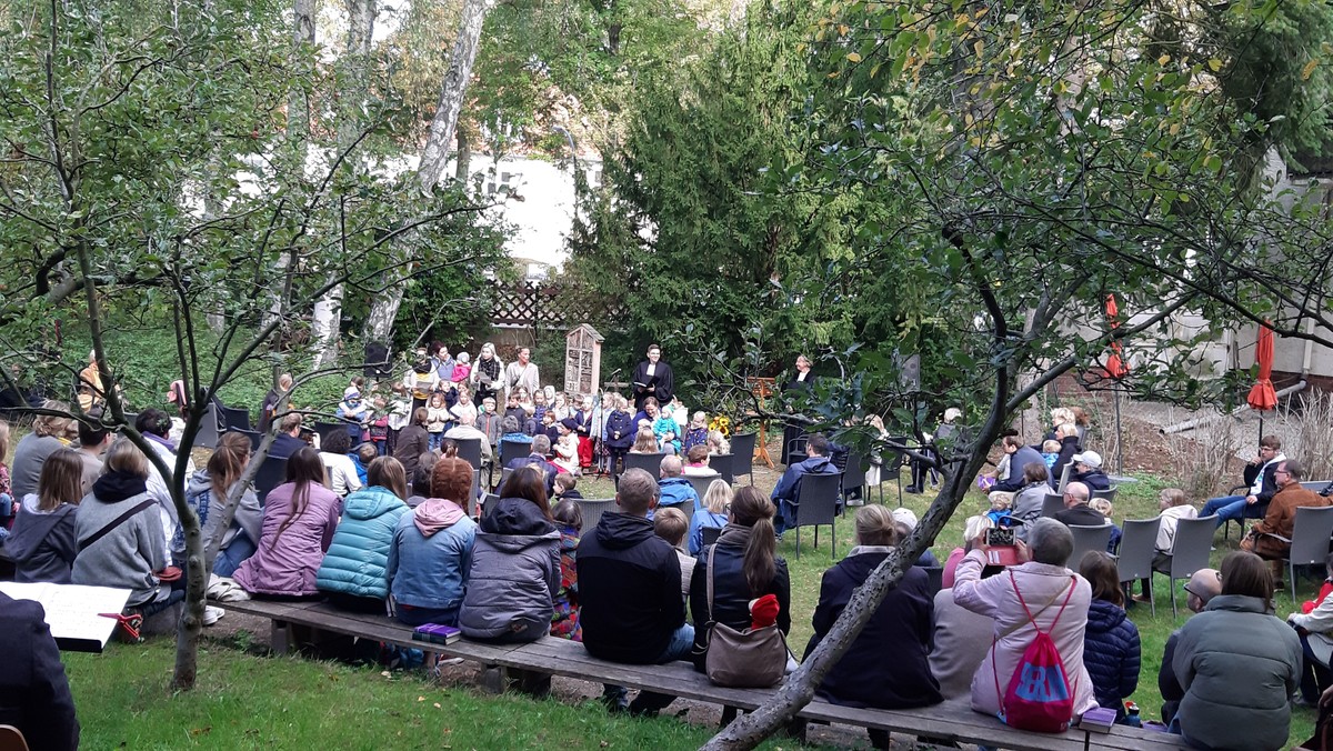 Familien-Gottesdienst im Gemeindegarten