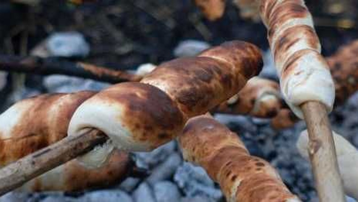 Julekalender - Snobrødsbagning over bålfade (udendørs)