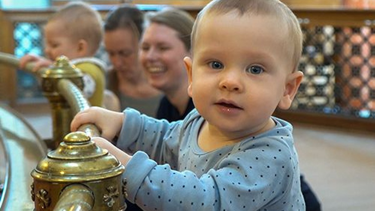 Babysalmesang kl. 13 (2-7 måneder, husk tilmelding)