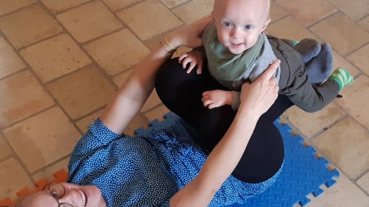 Babysalmesang i Ejstrup kirke