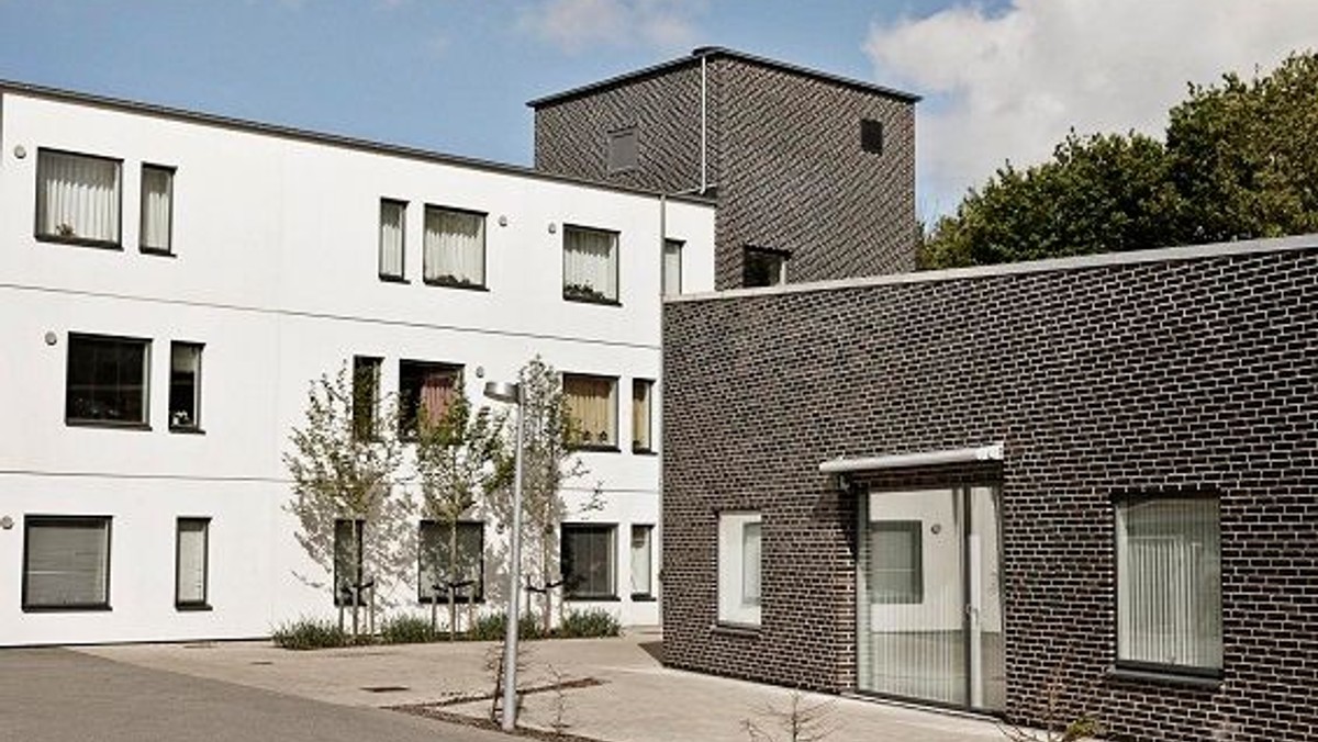 Kirke ud af huset - Højstruphave