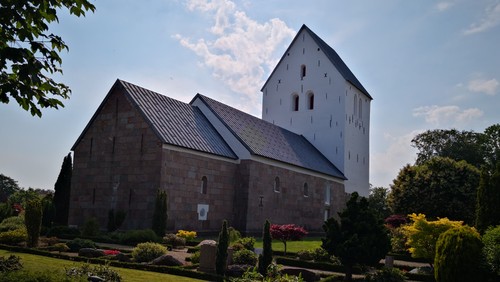 Kort morgengudstjeneste i Hellevad Kirke