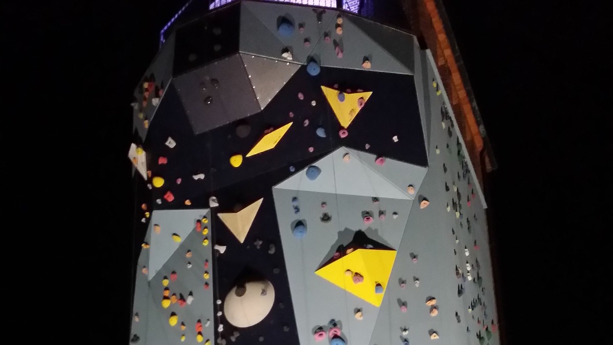 Klatring & rappelling by night