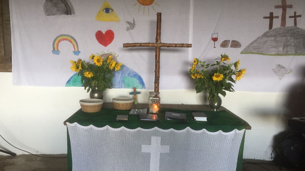 Kreutzener Scheunengottesdienst mit Taufen