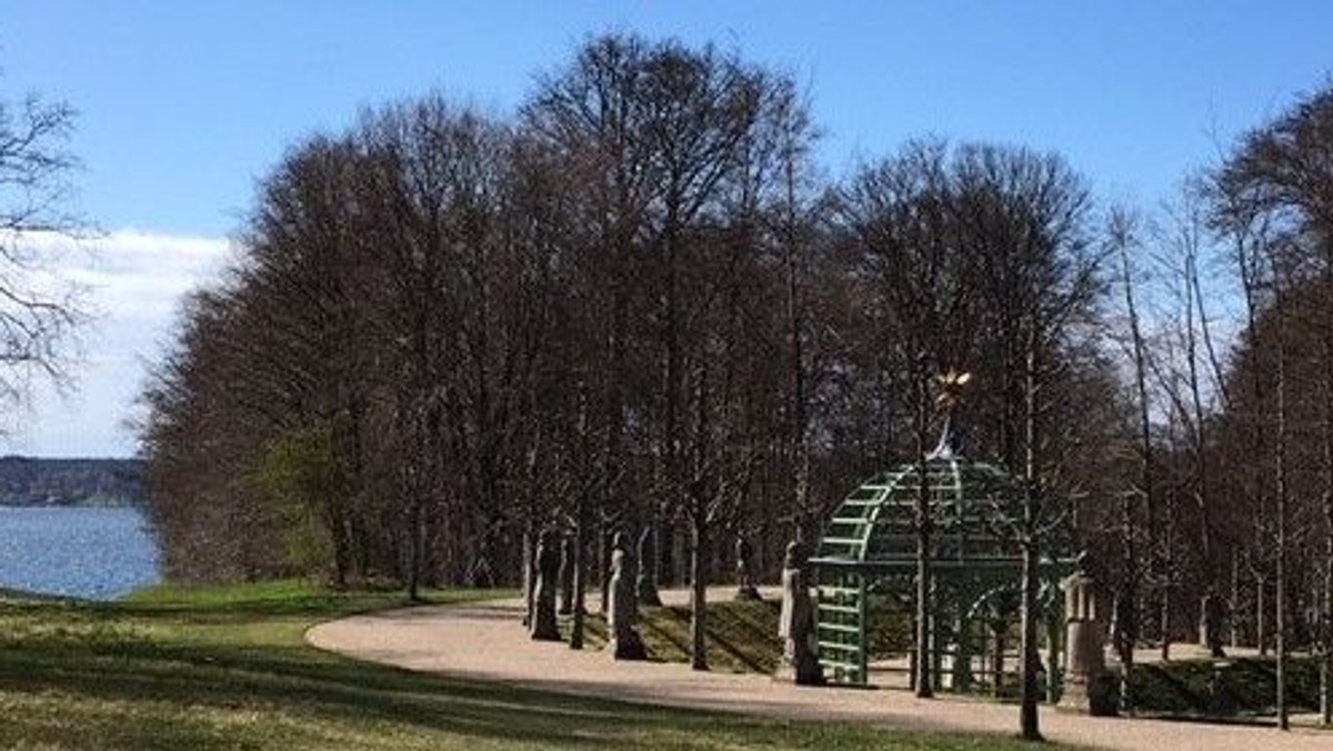 Friluftsgudstjeneste i Nordmandsdalen i Fredensborg Slotspark