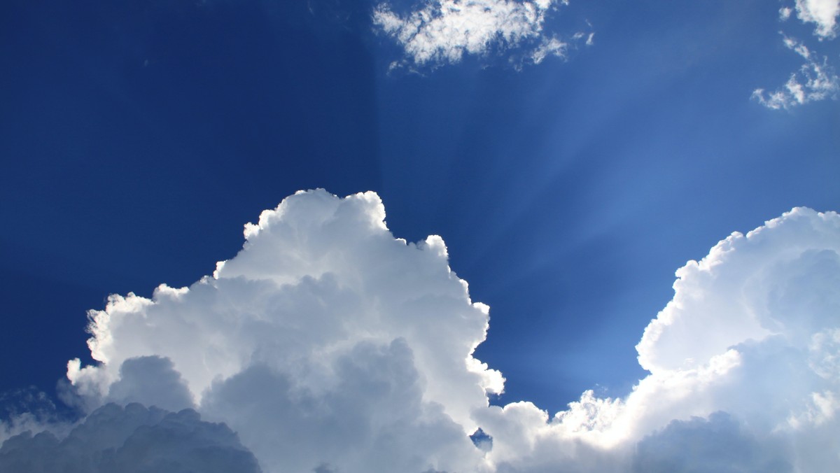 "Durch die Wolken ..." Gottesdienst mit Kurzandachten um 9.30 und 11 Uhr