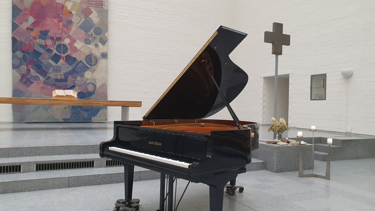 Lyrischer Abend mit Gesang und Klaviermusik