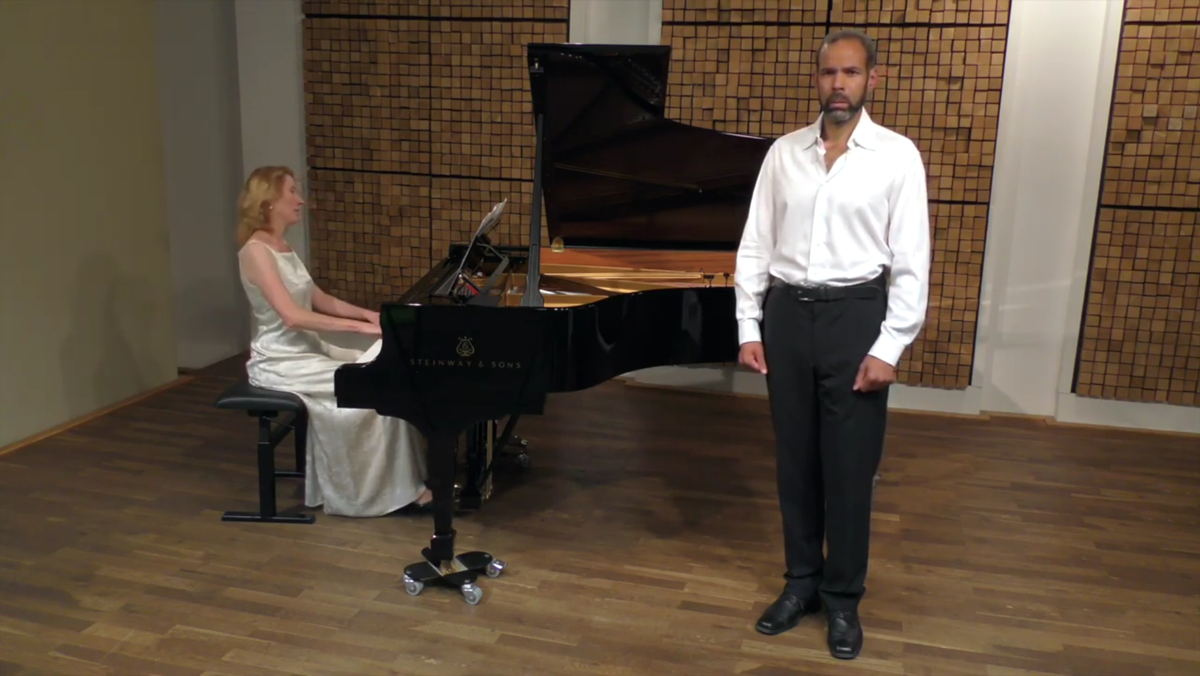 Sommernachtskonzert für Gesang und Klavier auf dem restaurierten Bechsteinflügel