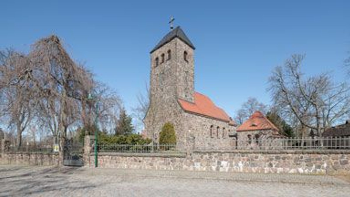 Gottesdienst in der Dorfkirche Schönefeld