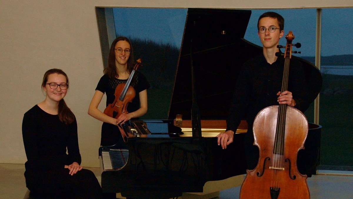 Trio Fantasma