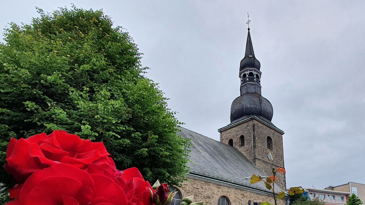 Präsentischer Gottesdienst aus der Stadtkirche mit Live-Übertragung