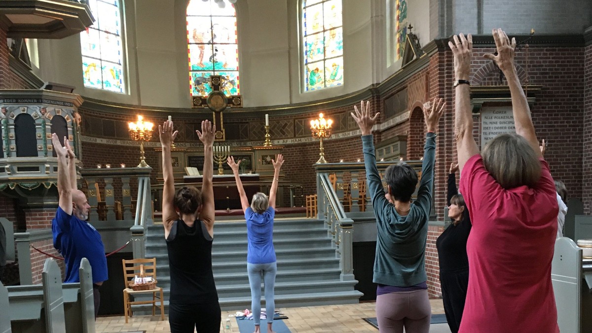 Morgenyoga i Lutherkirken