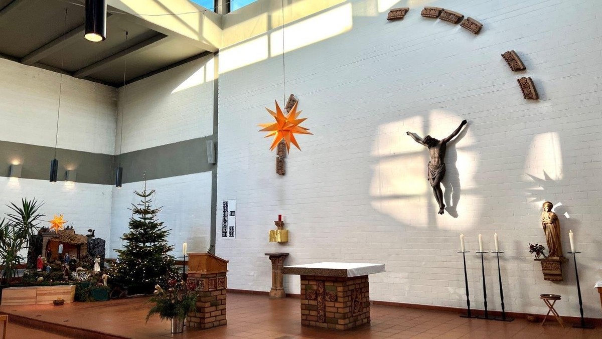 Gottesdienst mit eucharistischer Anbetung