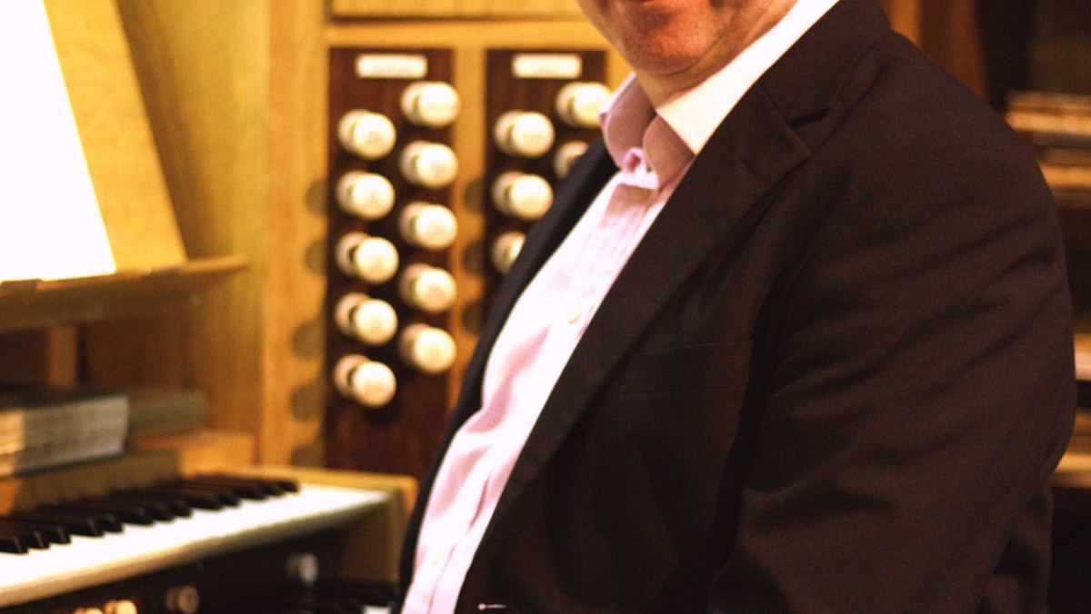 LIVE Music at Midday with John Kitchen (Organist)