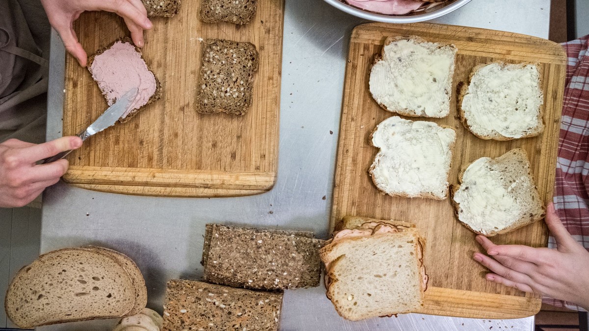 Wenn Brücken ein Stück Heimat sind - Nothilfe für Menschen auf der Straße und ohne Wohnung