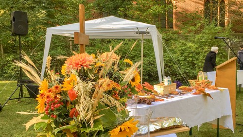Open-Air-Familiengottesdienst zum Erntedankfest in Waidmannslust