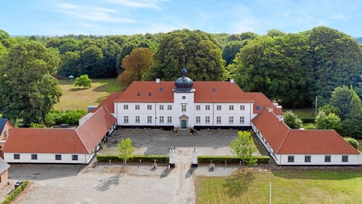 Ikke flere pladser - Besøg på Langholt Hovedgård