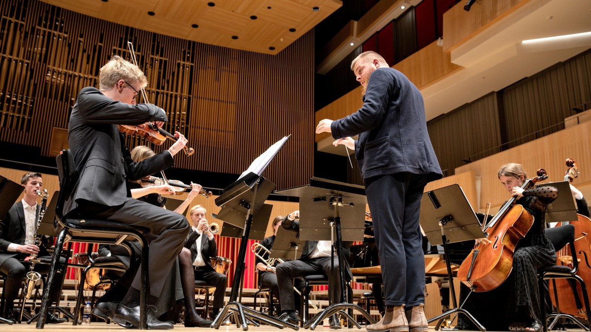 Koncert med Ensemble Pluma - "Alverdens danse"