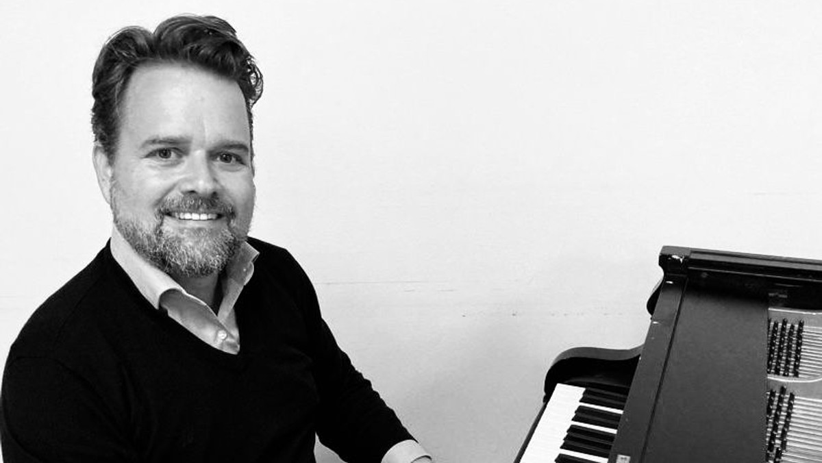 AFLYST: Koncert med Pianoman Chris Holst