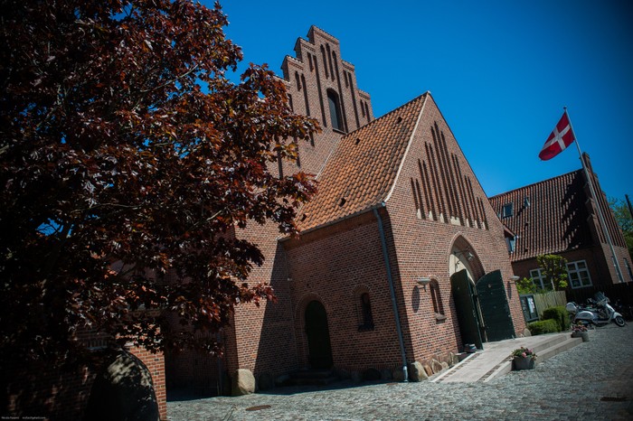 Kontakt Simon Peters Kirke