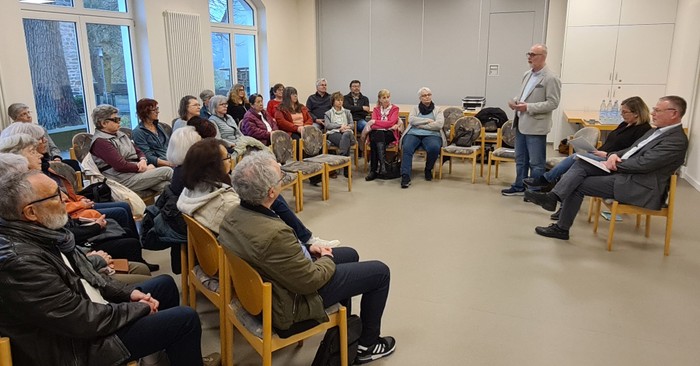 Gibt es Schuld, die unverzeihlich ist? Mit Fragen zum Thema Vergebung hat sich die erste Veranstaltung der Reihe „Theologie für Alle“ in Dautphe beschäftigt. (Foto: Klaus Kordesch /eöa) 