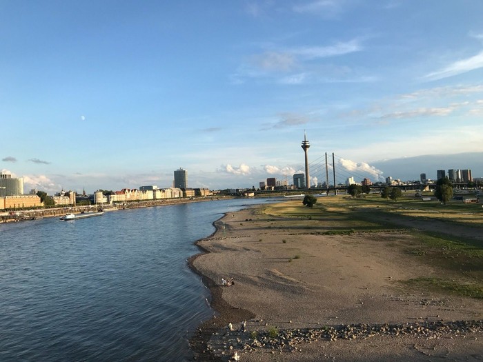 Rhein bei Düsseldorf