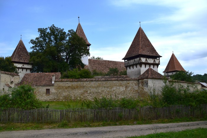 Blick auf die Kirchenburg Kleinschenk
