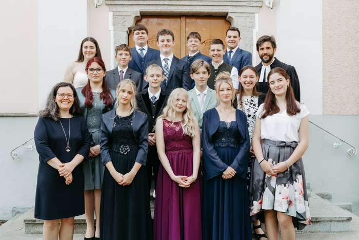 Gruppenfoto der Konfirmandinnen und Konfirmanden 2026