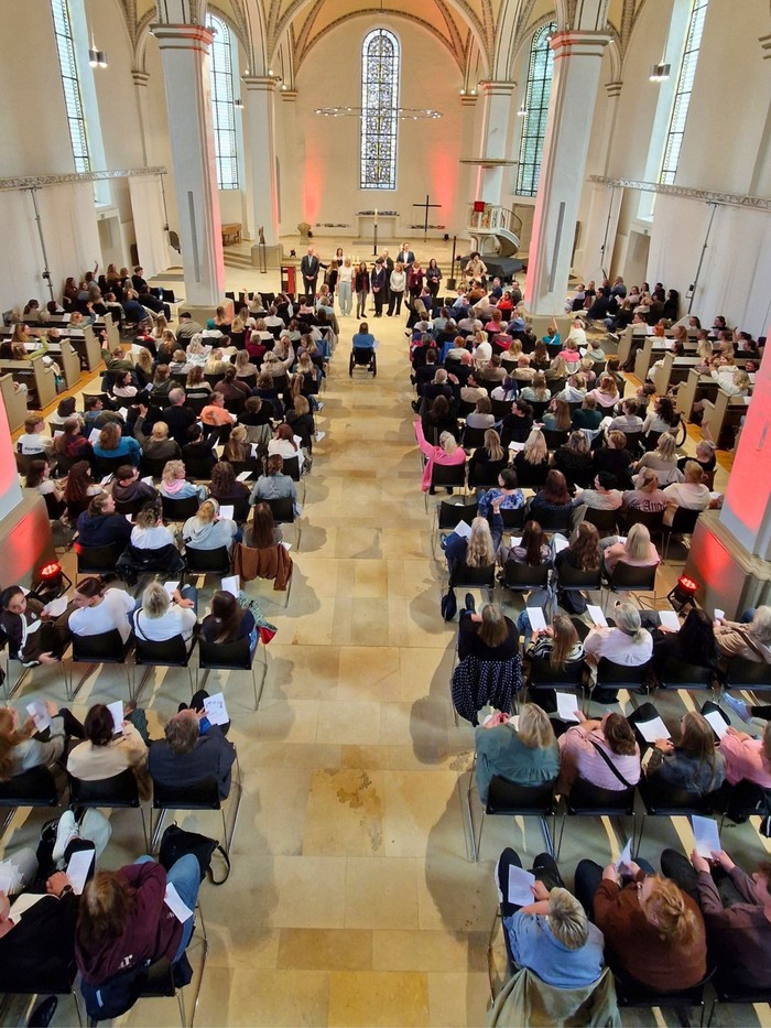 Zum Festgottesdienst zum Start der neuen Kita gGmbH war die Hagener Johanniskirche bis auf den letzten Platz gefüllt.