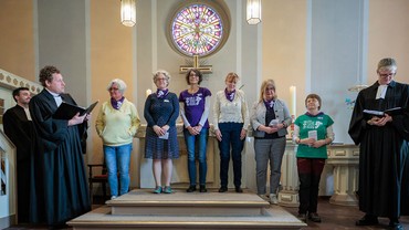 Das Pilgerteam im Pilgergottesdienst sowie die Pfarrer Budde und Remler. Das Pilgerteam im Pilgergottesdienst sowie die Pfarrer Budde und Remler.