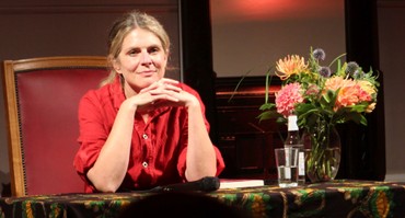 „Wir Menschen brauchen andere Menschen“: Bestseller-Autorin Ronja von Wurmb-Seibel war zu einer Lesung in Biedenkopf und für einen Workshop in Marburg zu Gast. (Foto: Klaus Kordesch /eöa)