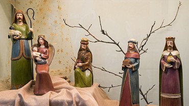 Bemalte Krippenfiguren aus Holz