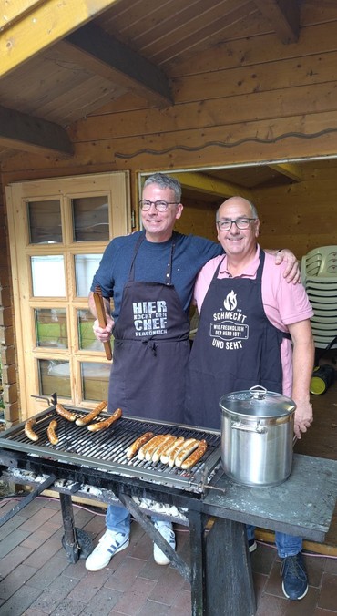 Grillen an der Blockhütte beim goelf-Gottesdienst am 13.09.2026 auf der Lohe