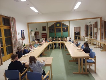 Aufwärmen im Gemeindehaus dank heißer Suppe